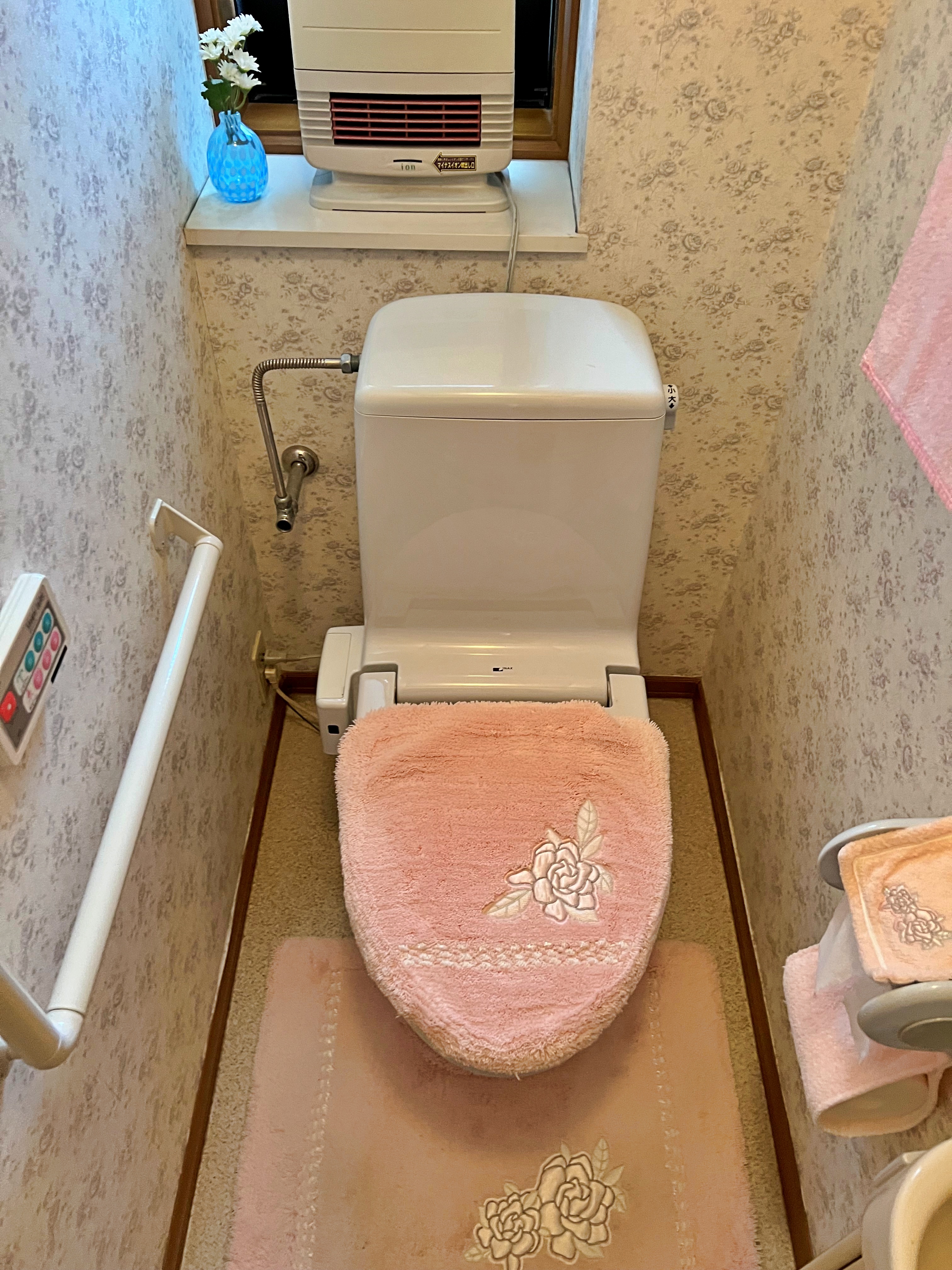 トイレをリフォーム致しました。